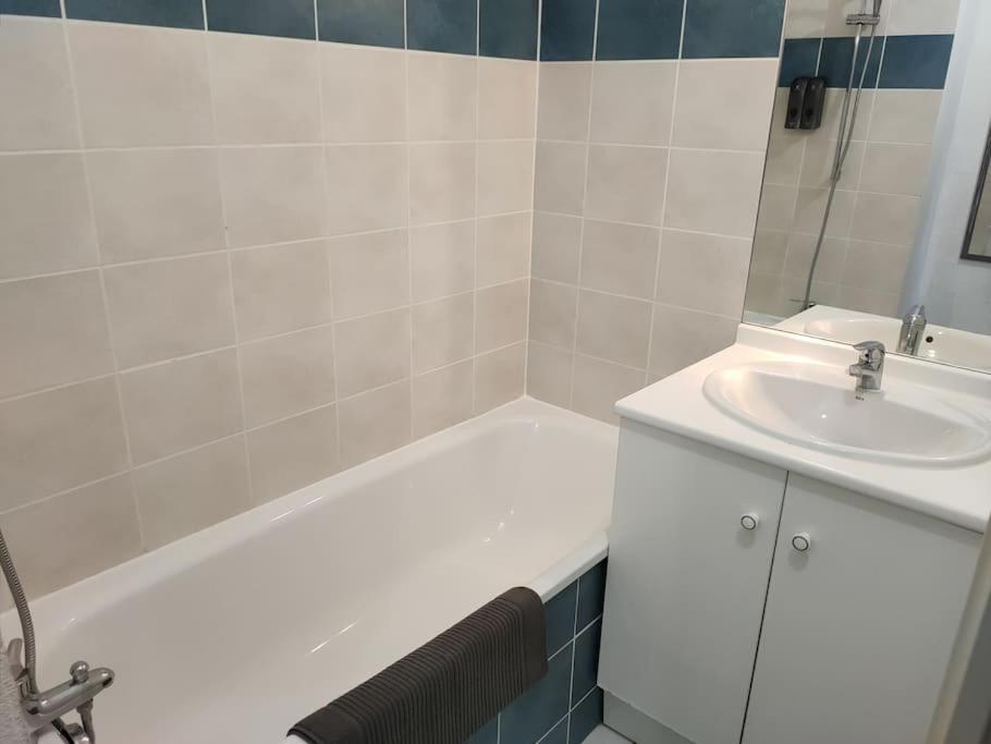 Spacieux et joli appartement de 2 à 4 personnes • Parking • Wifi Fenouillet  Exterior foto
